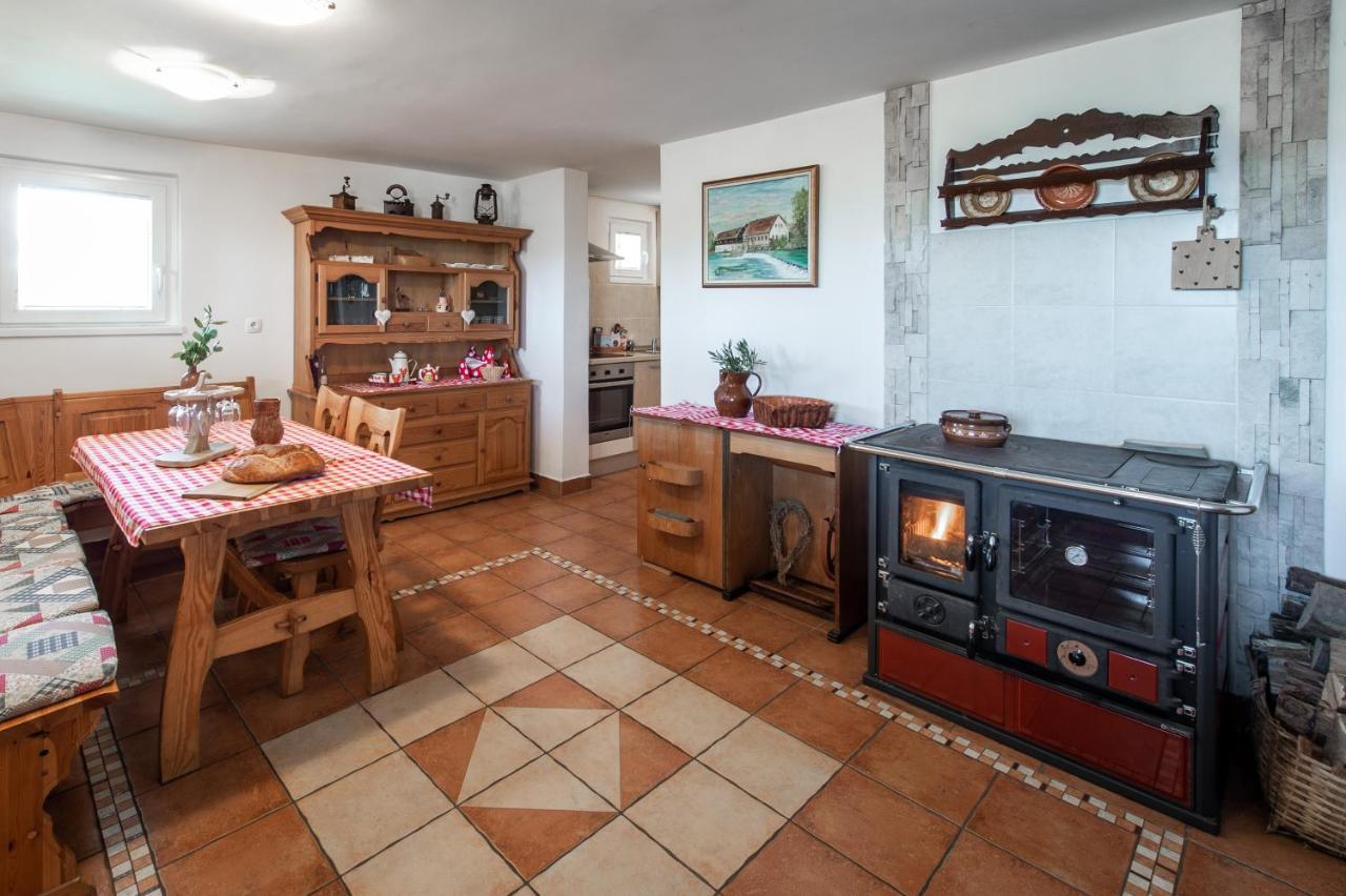 Zidanica Krstinc Villa Straza Екстериор снимка